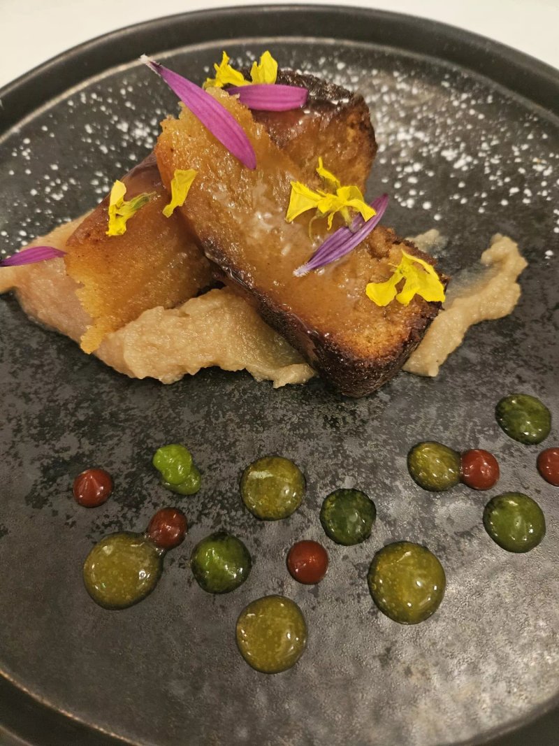 1556 Restaurante and Bar