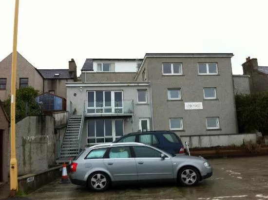 Hamnavoe Hostel and Apartments