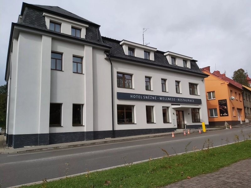 Hotel Snezne