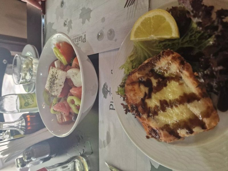 Paradosiaki Taverna Platanos