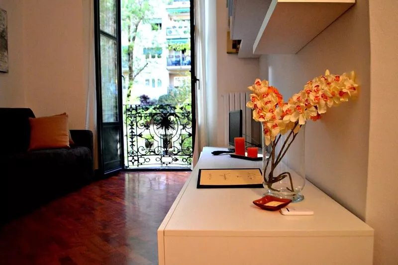THE HOUSE OF PASSENGERS COZY APT DOWNTOWN near CENTRAL STATION TERMINAL -AIRBUS
