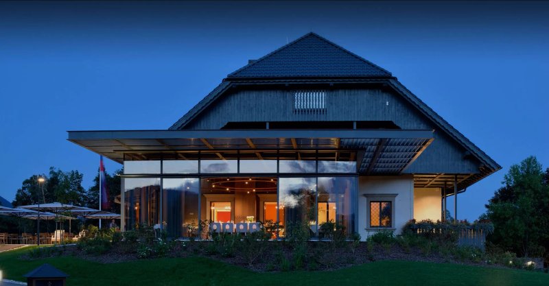 King's Club House