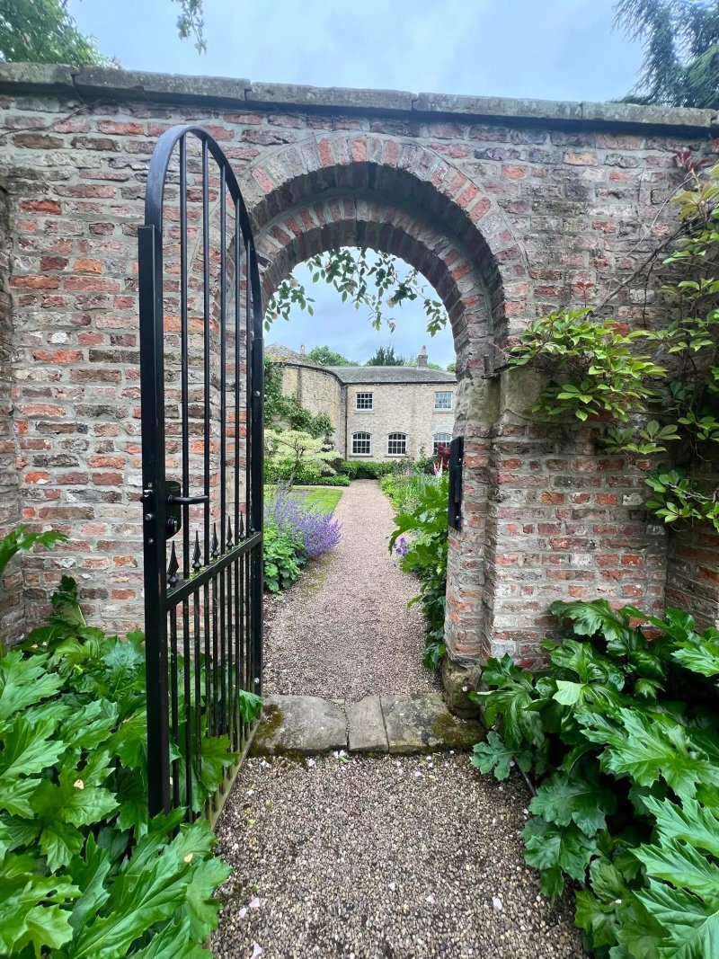 Saltmarshe Hall