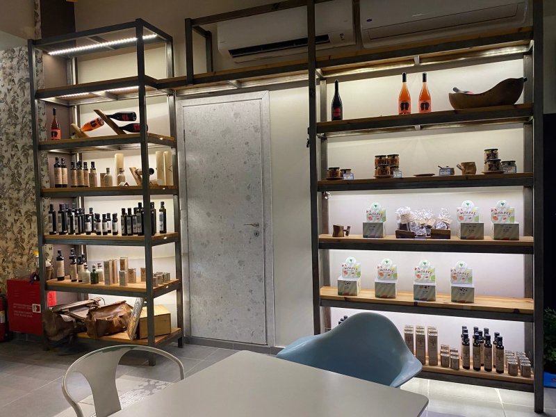 Atheneon Bar