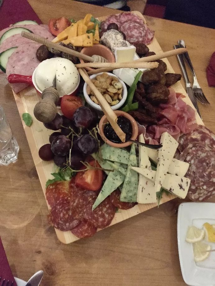 Ta' Cardona Wine Bar