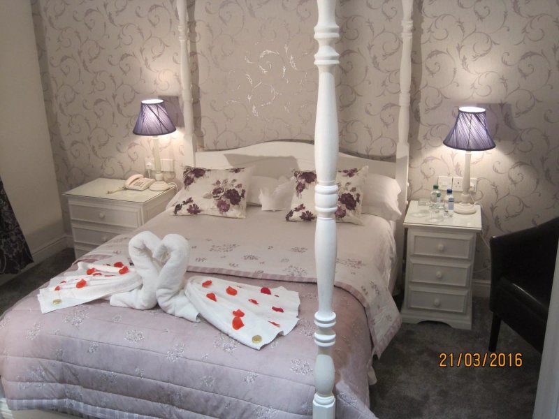 The Glenburn Hotel & Restaurant