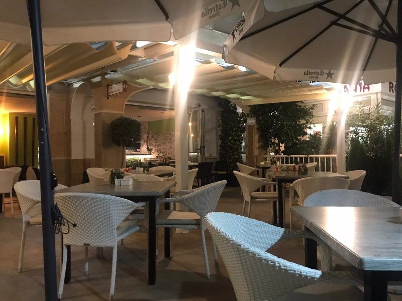 Eden Bar Healthy Food & Drinks Good Music