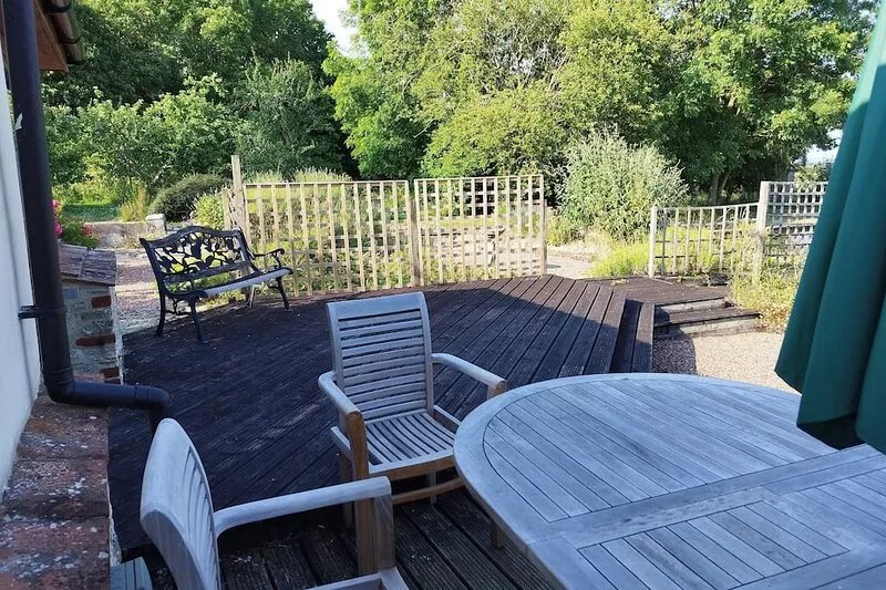 Garden Cottage in stunning rural location but only 5 minutes from Taunton.