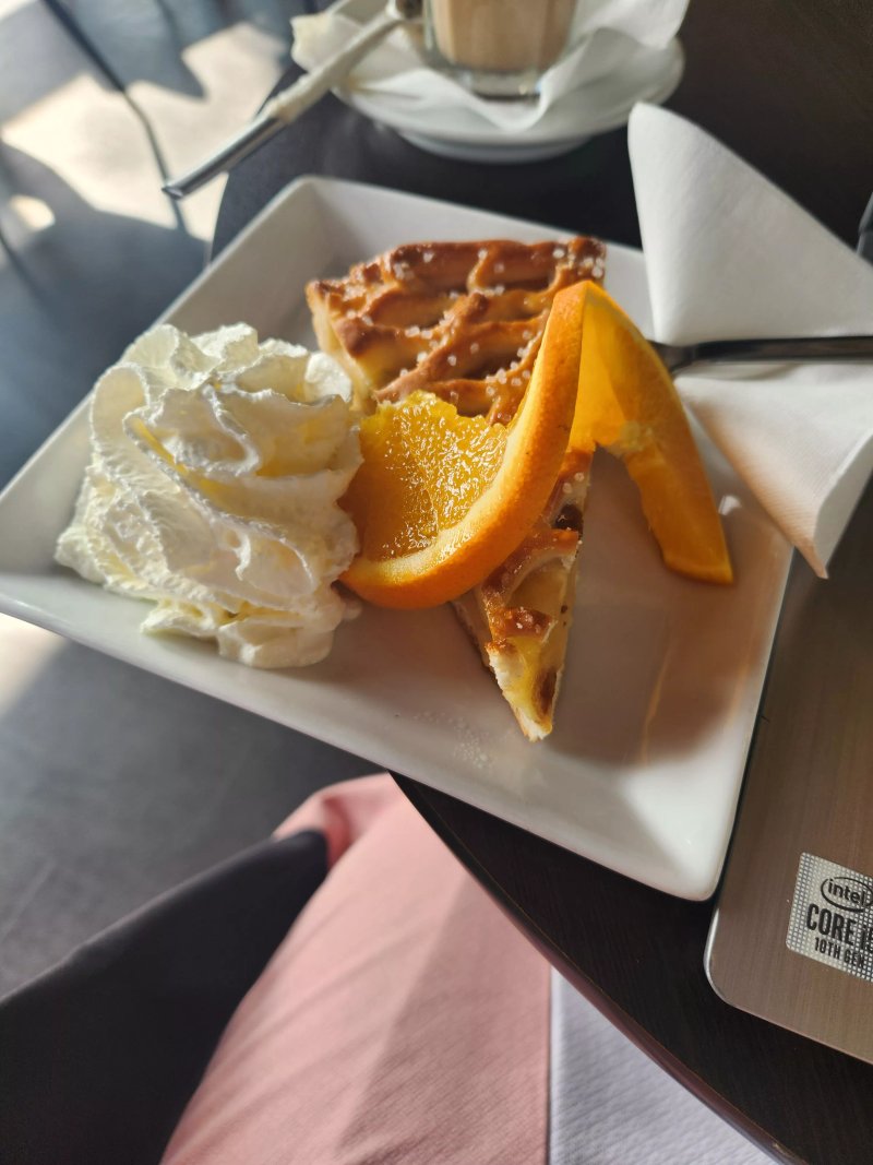 Cafe Noah