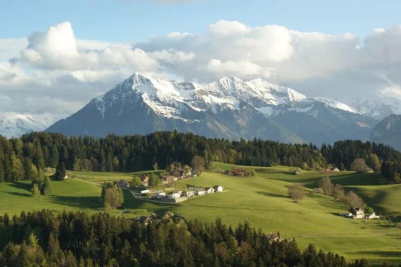 "Im Bergli", new holiday chalet (2014) with stunning views and free Wi-Fi