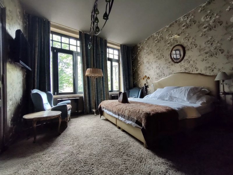 Main Street Boutique Hotel