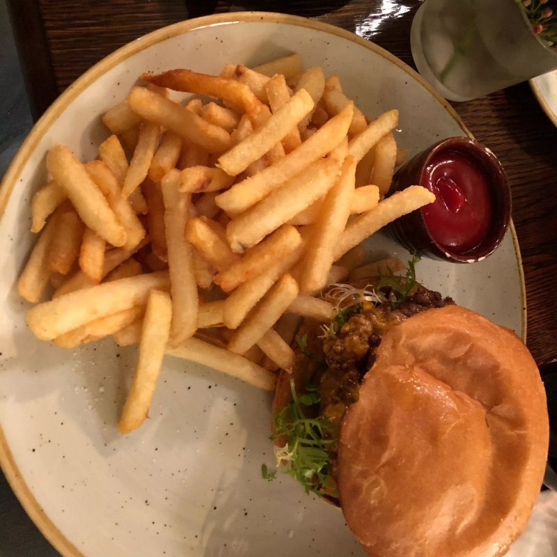 Bevaremegvel Bar & Restaurant
