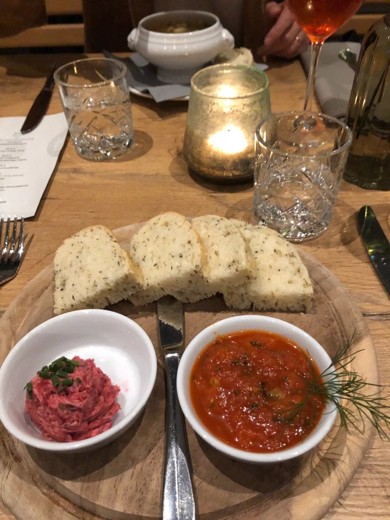 Henrik's Restaurant & Kneipe