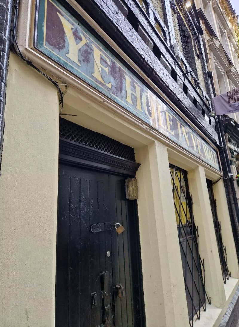 The Ye Hole In Ye Wall Pub