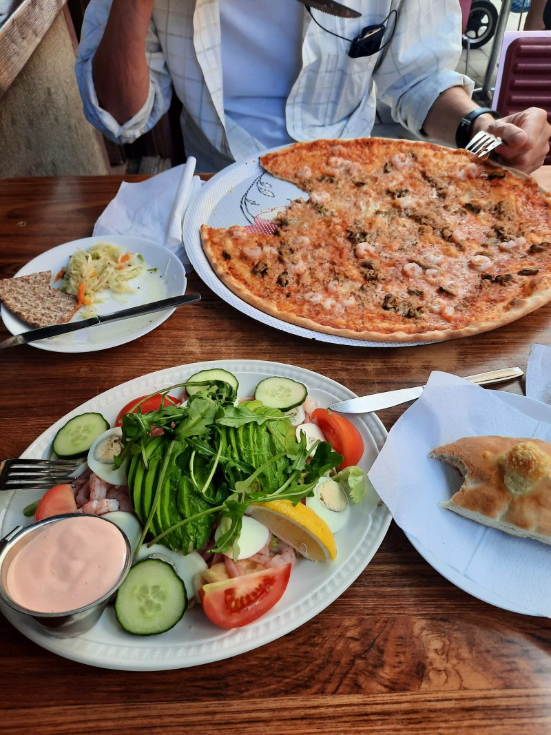 Birkastan's Pizzeria Bar