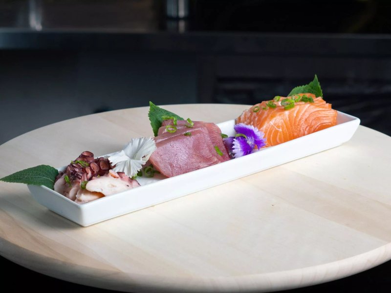 Toshio Food & Music Lounge