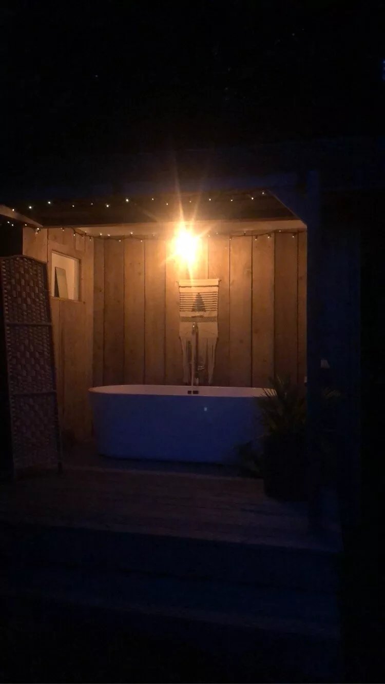 Hinton Hideaways