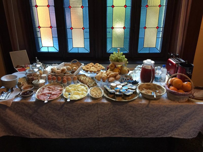 Villa Giuliana Guest House