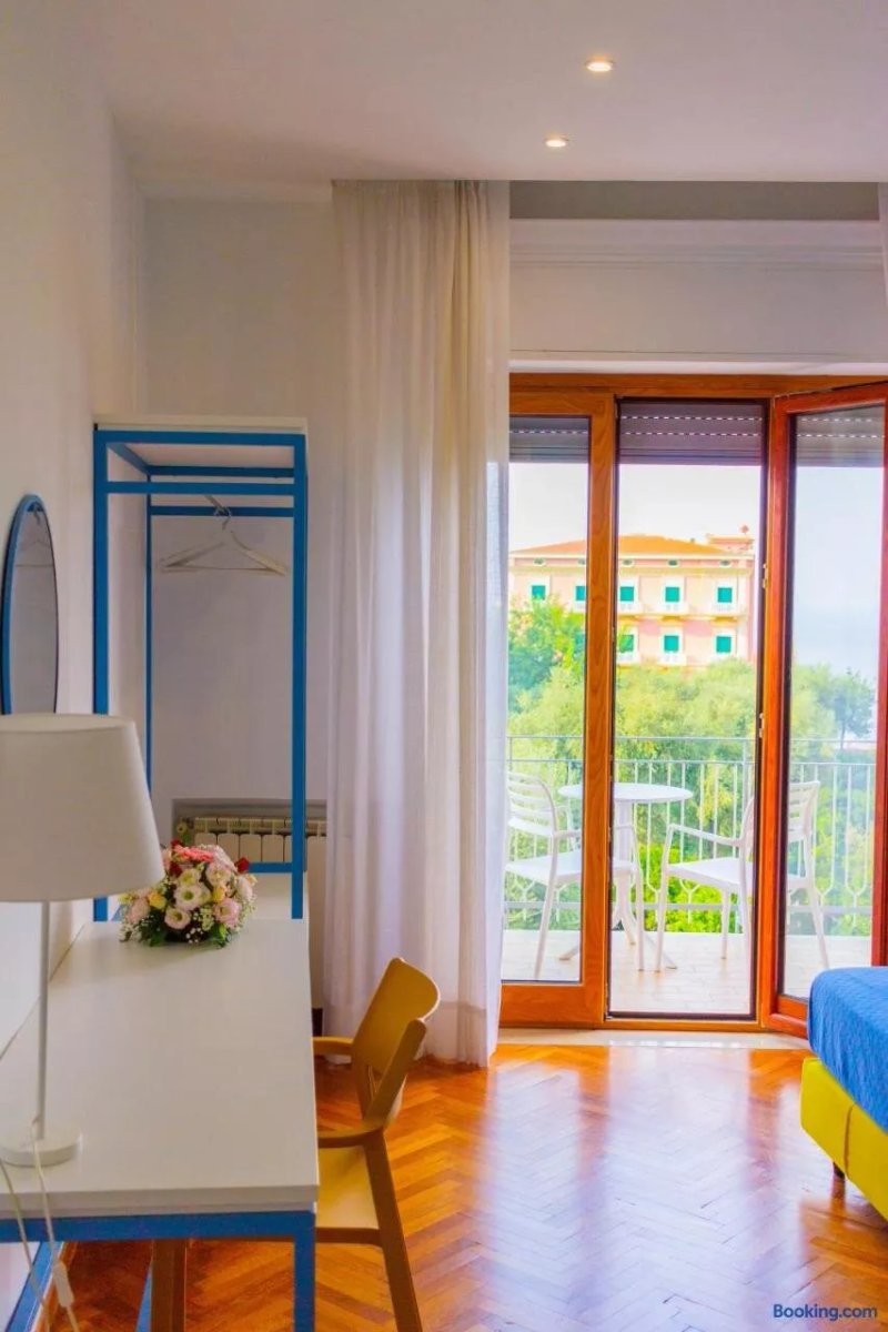 Sorrento Central and Sea View Flats