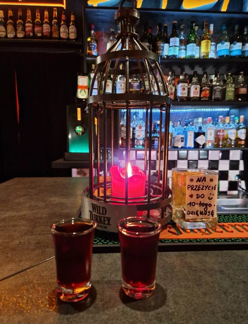 Baza Pub