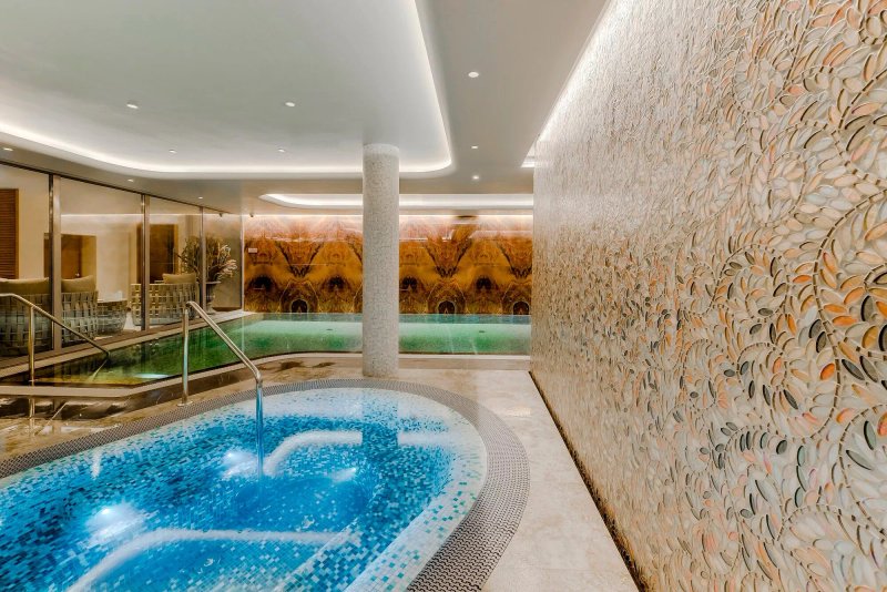 Grand Poet Hotel by Semarah