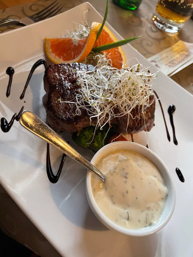 Restaurang Aleksej & Gatukok Sandgrillen