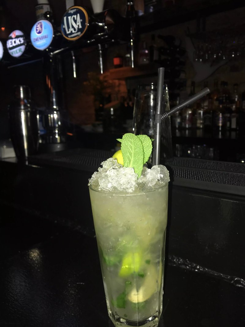 Bella Bar & Restaurant