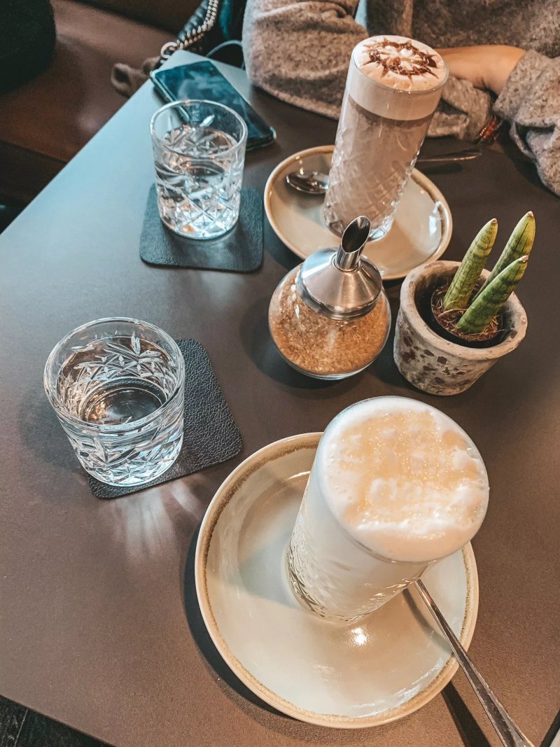 cafe & bar deer
