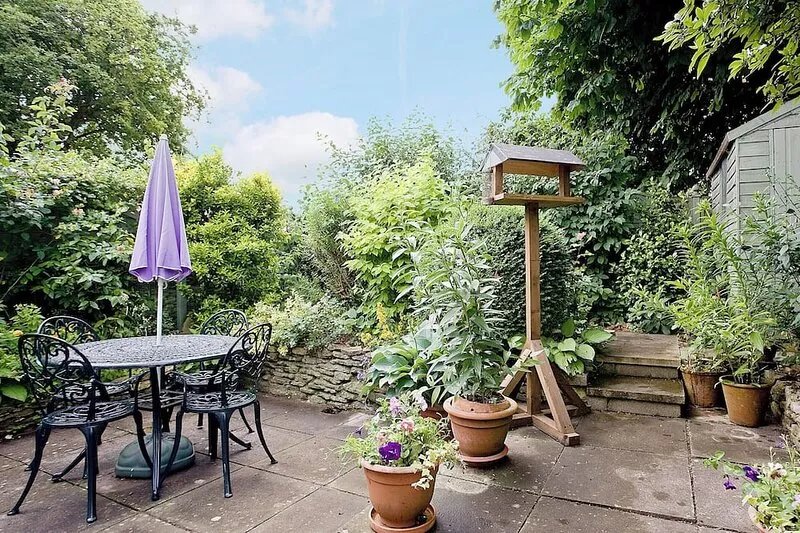 Situated in beautiful, quiet countryside and boasting many original features.