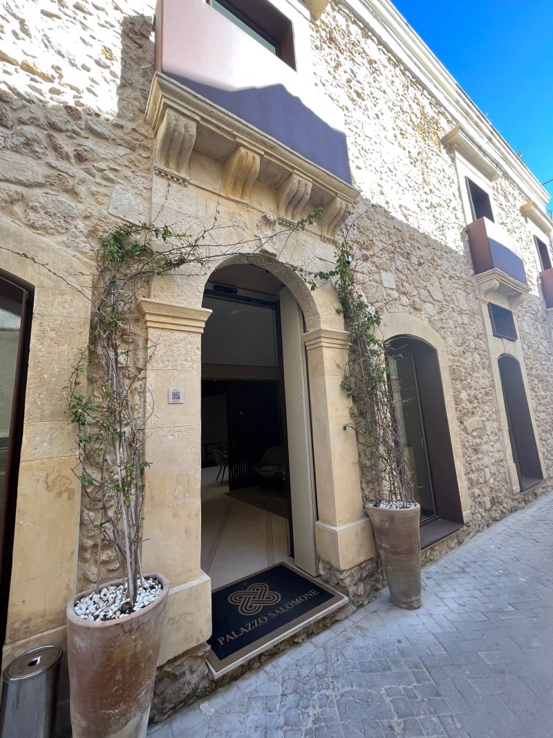 Palazzo Salomone - Luxury Suites