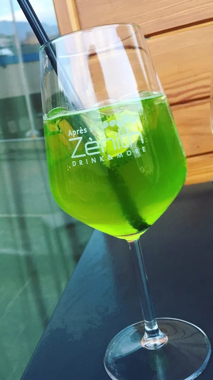 Zenith Apres Ski