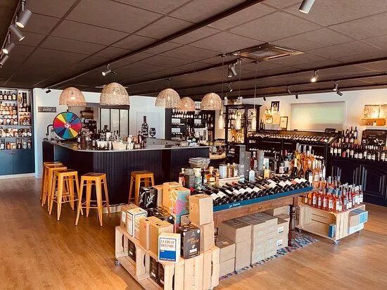 Chez Louis - Cave A Vins & Epicerie Fine