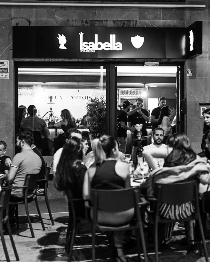 Isabella Lounge Bar
