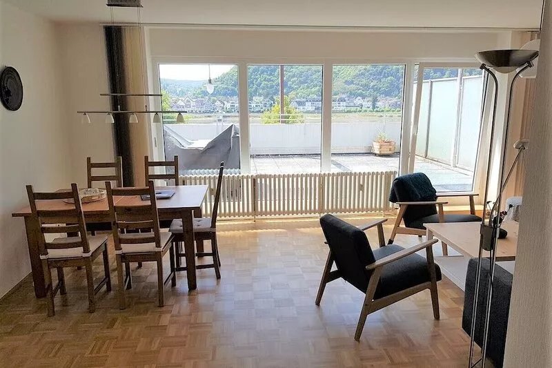 Penthouse directly on the Rhine with a 100m2 roof terrace near the Eifel