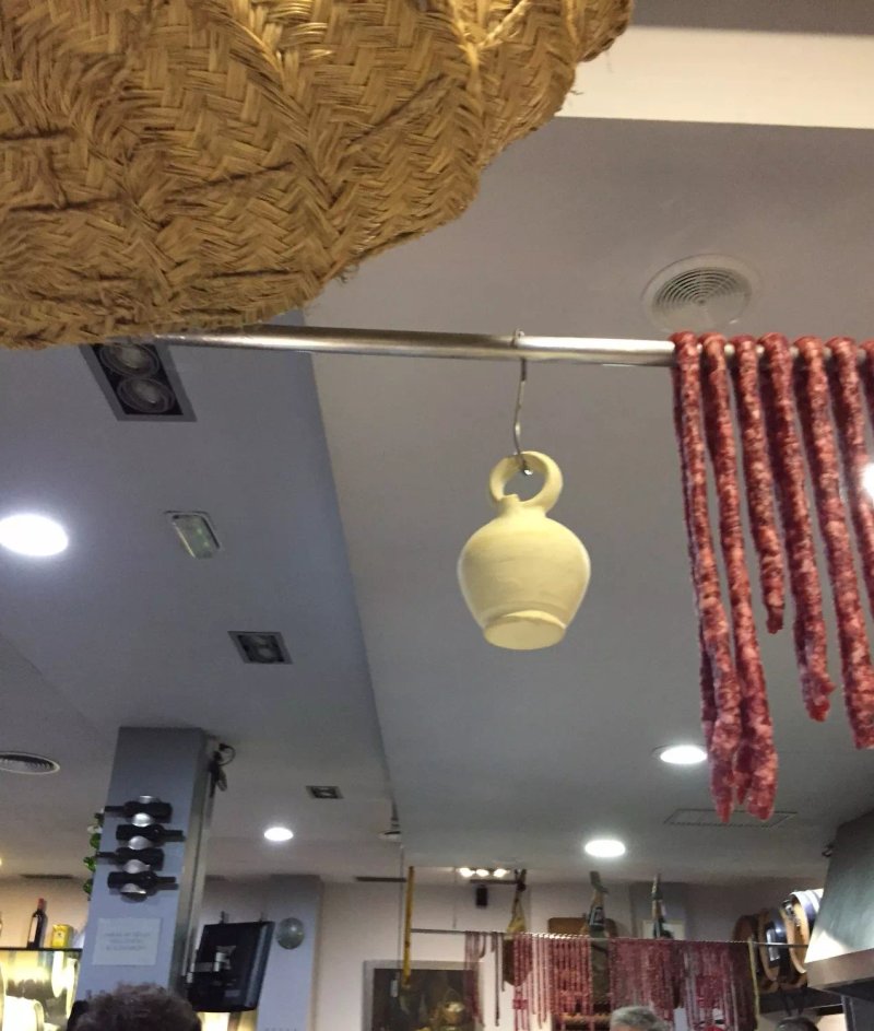 Bodegon Los Toneles