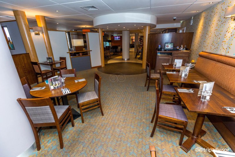 Premier Inn Manchester Airport - M56/J6 - Runger Lane South Hotel
