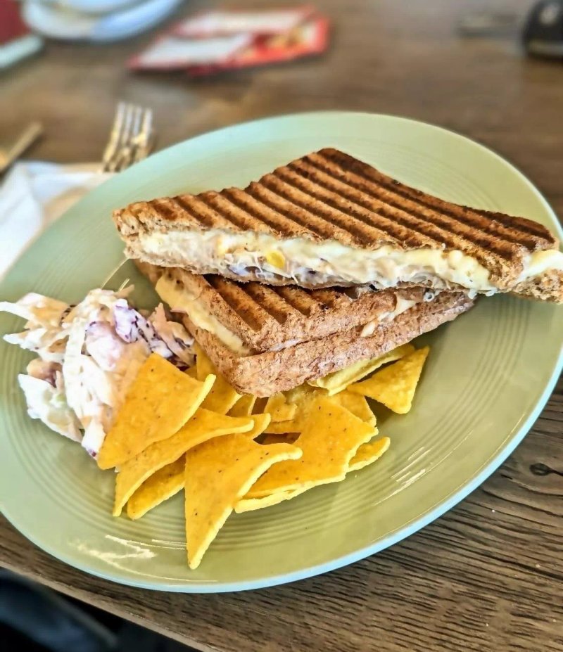Duck & Teapot Cafe