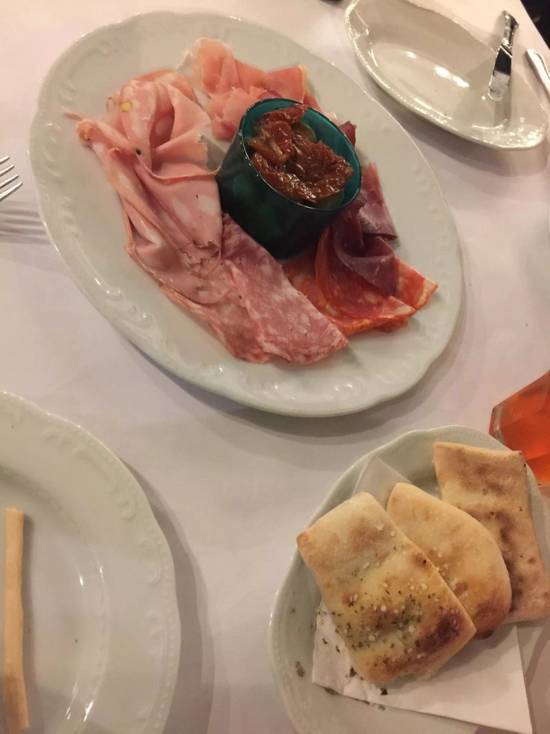SanGiovanni Trattoria & Pizzeria