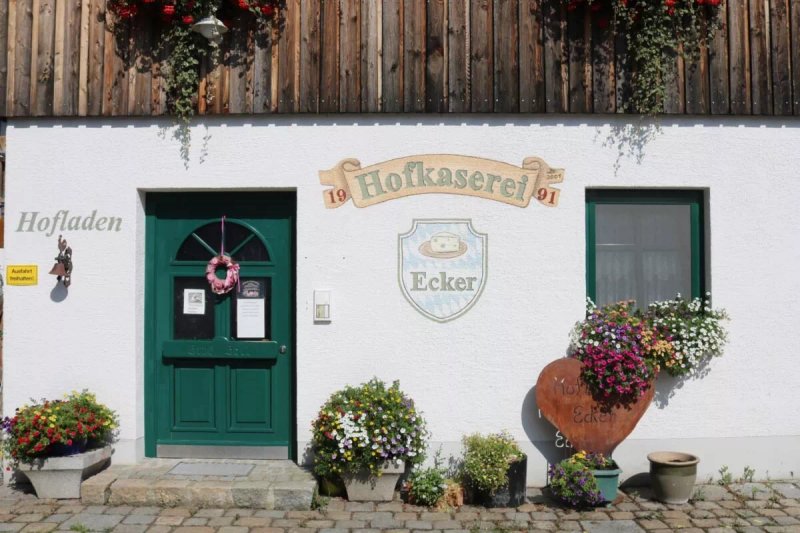 Hofkaserei Familie Ecker