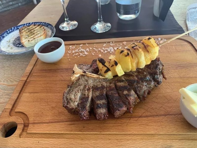 Restaurantul & Pub London House