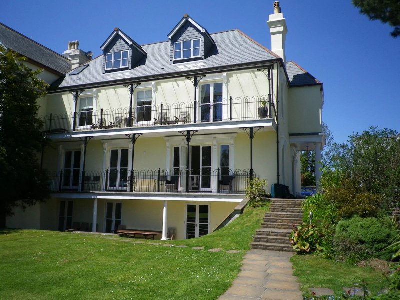 Carnethic House