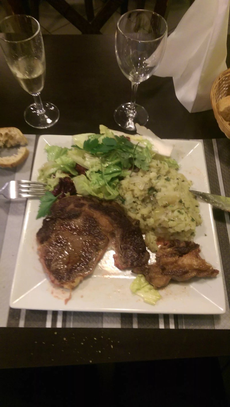 Le Grenadier