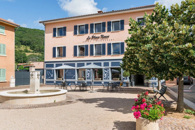 Le Place Neuve Hotel Restaurant