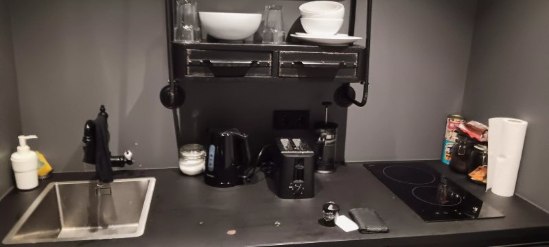 R13 - A Townhouse Hotel