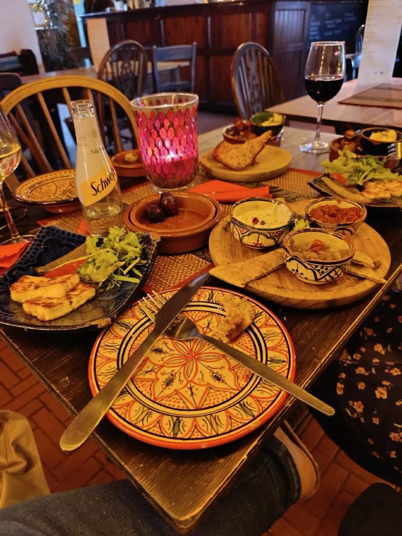 Y Delyn Wine and Tapas Bar
