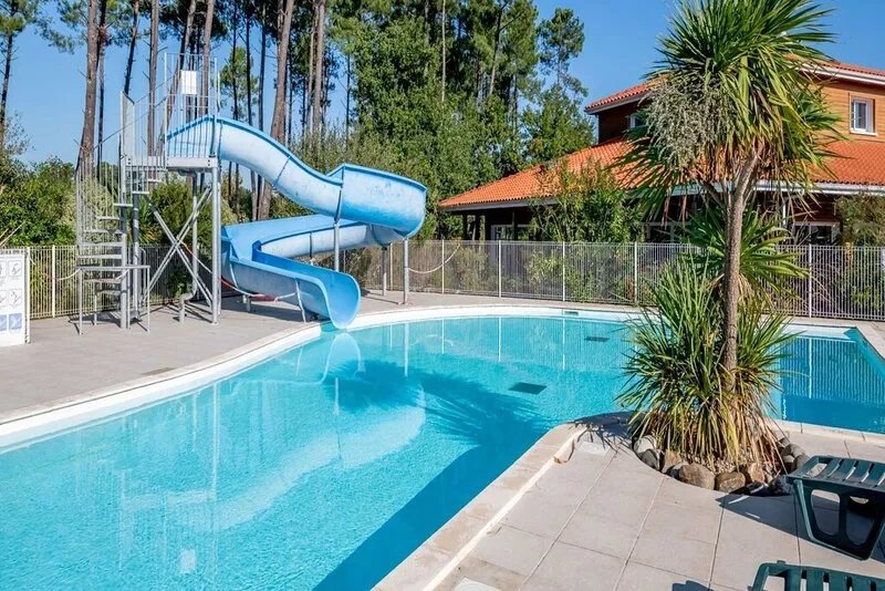Nice holiday home near lake in Les Landes