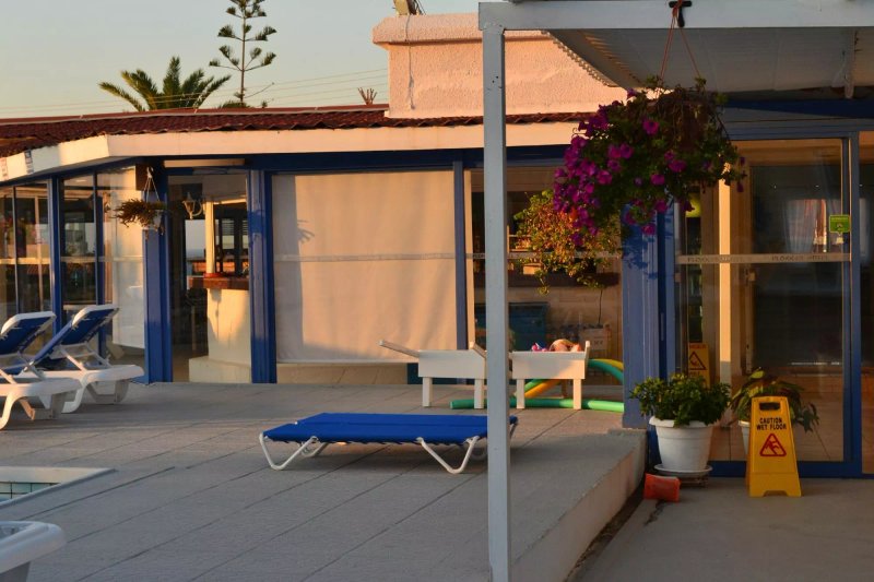 Flokkas Hotel Apts.