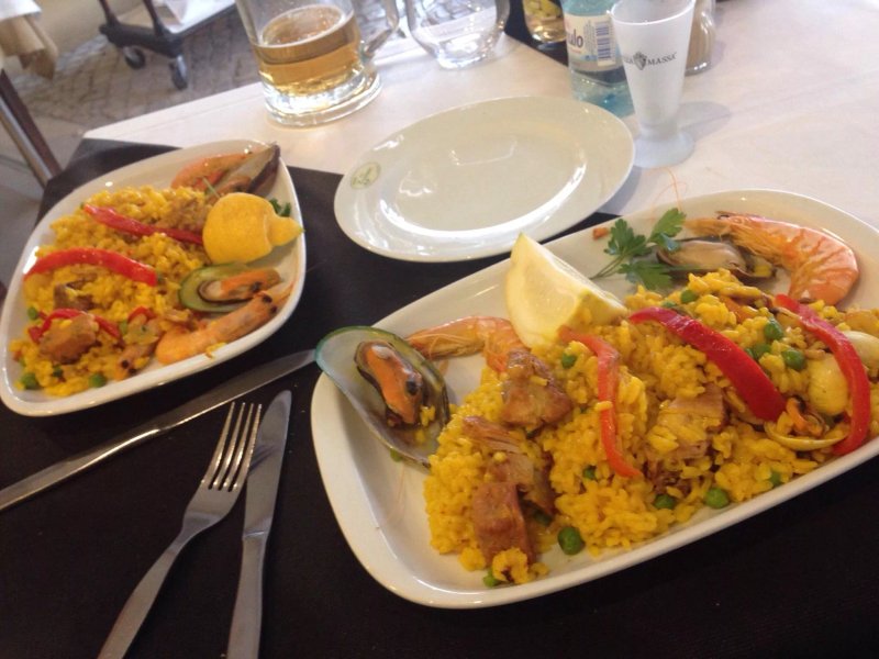 Praia Tamariz Restaurant