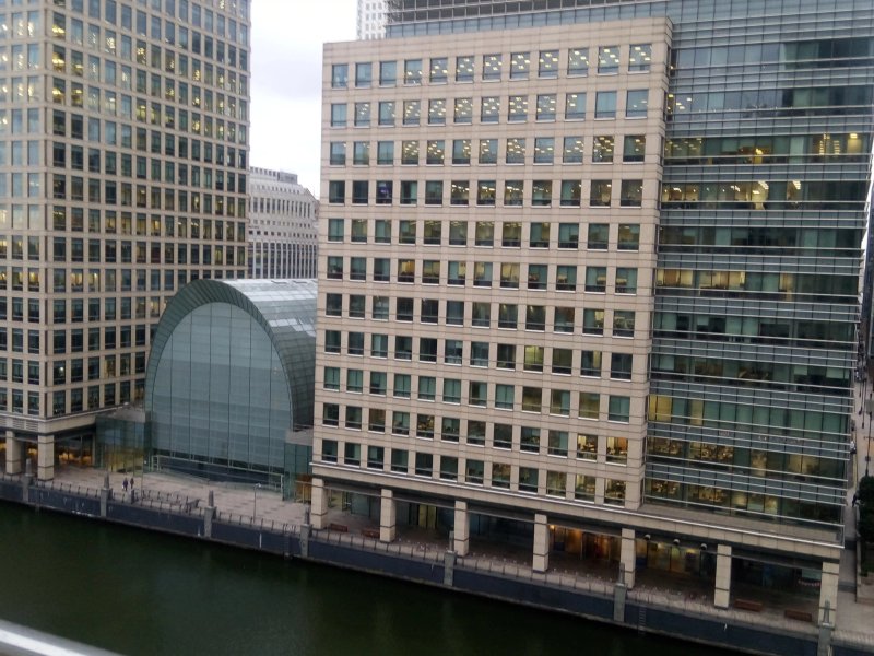 Canary Wharf Waterfront Apartments