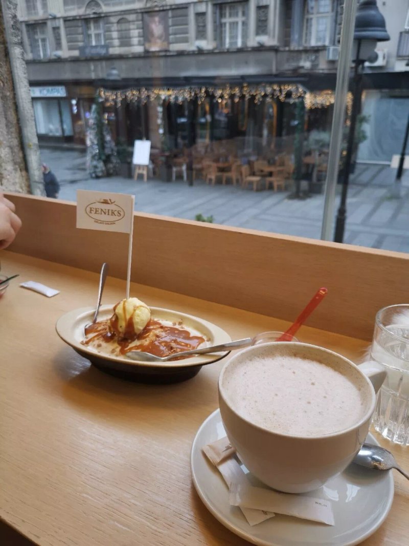 Feniks Gelato Saloon